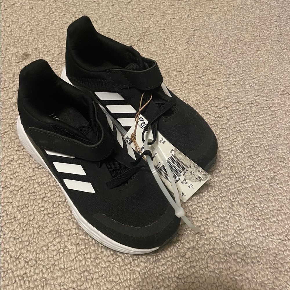 Adidas boys shoes size 9